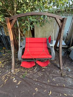 SoCo swings loveseat
