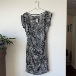 Ann Taylor full dress skirt size 4 NWT