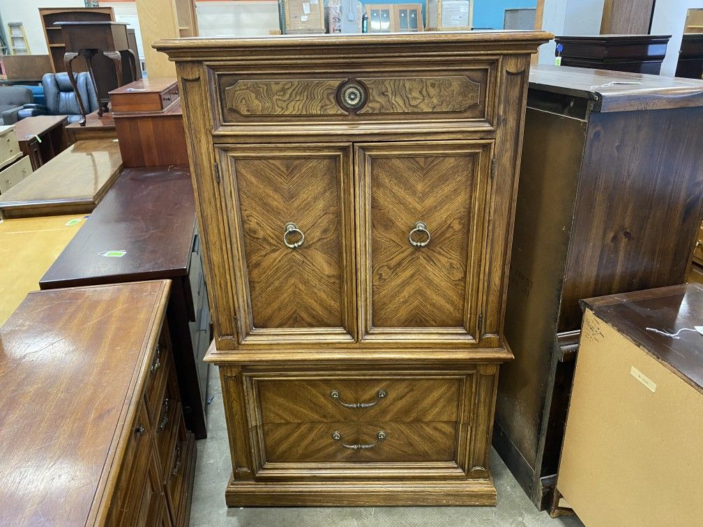 Vintage Thomasville Furniture Italian Provincial Chest