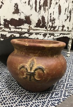 12”W 10”h excellent condition pottery plant heavy