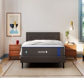 QUEEN MATRESS FOR SALE LIKE NEW 