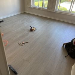 Vinyl Flooring (waterproof)