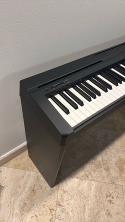 Yamaha P-71 88-Key Digital Piano – Like New 🎹