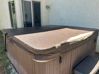 Jacuzzi in great condition!
