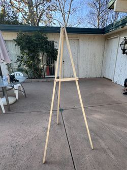 Flower Easel / Stand - $5 Each