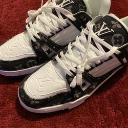 Lv Trainers