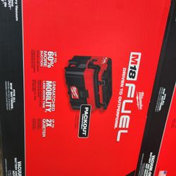 Brand New Milwaukee M18 Packout Vacuum