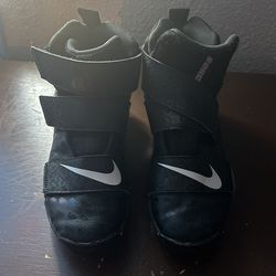 Boys Nike High top Football Cleats 