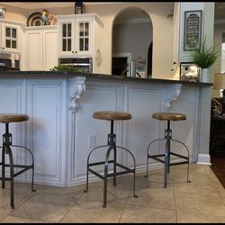 3 Adjustable Bar Stools In Like New Condition 