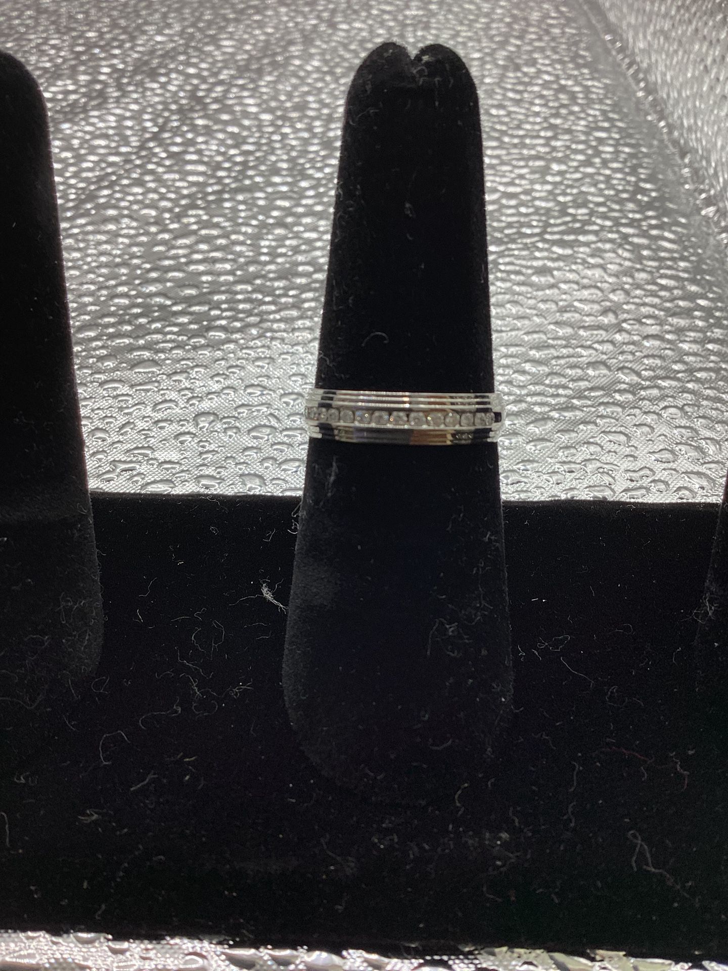 USED 14 KT WEDDING BAND