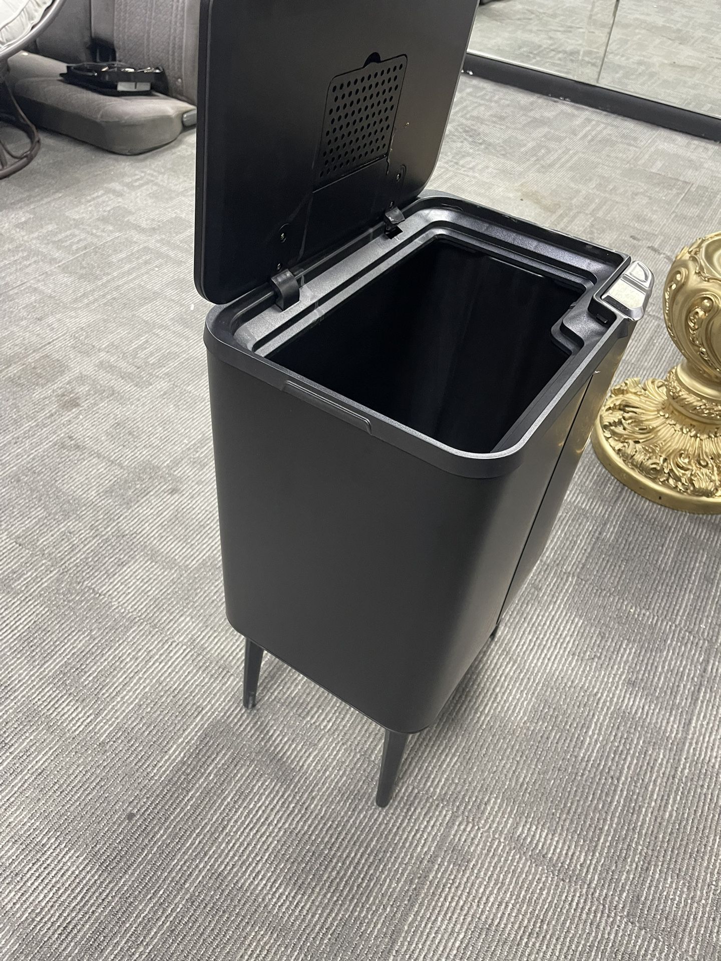Garbage Container For Kitchen