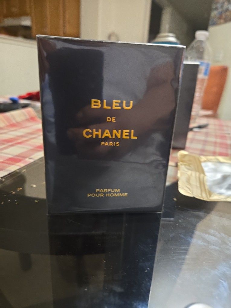 Bleu De Chanel Perfum