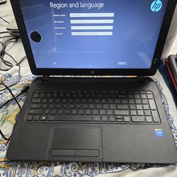 HP Notebook Laptop (BROKEN, RESET)