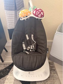 4 Moms MamaRoo