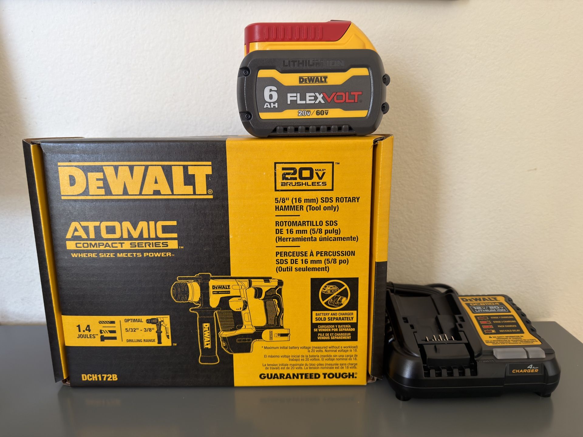 💎 New💎DEWALT ATOMIC 20V MAX Cordless Brushless Ultra-Compact 5/8 in. SDS Plus Hammer Drill kit 6ah