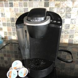 Keurig Coffee Maker And 55 Pods 