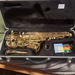 Alto Saxophone Excellent Conditions 