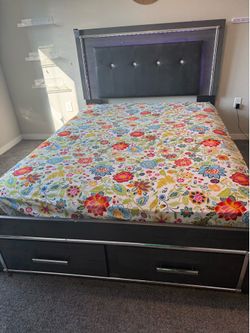 Queen size bed Frame