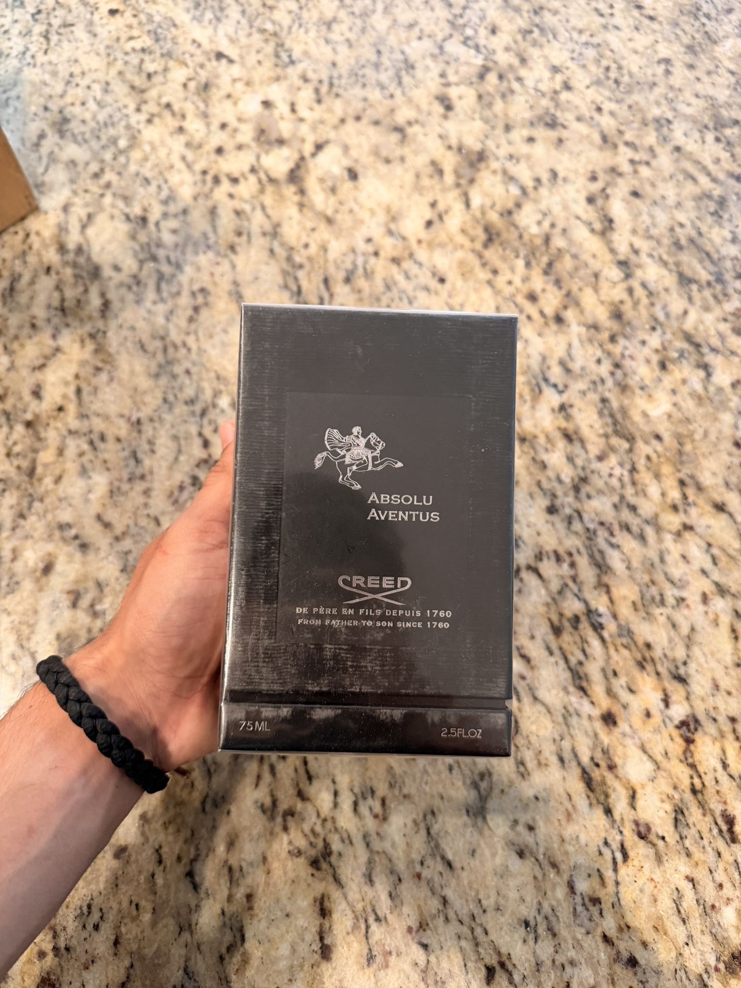 Creed Aventus Absolu Eau de Parfum Men, 75 Ml (2.5 Oz)