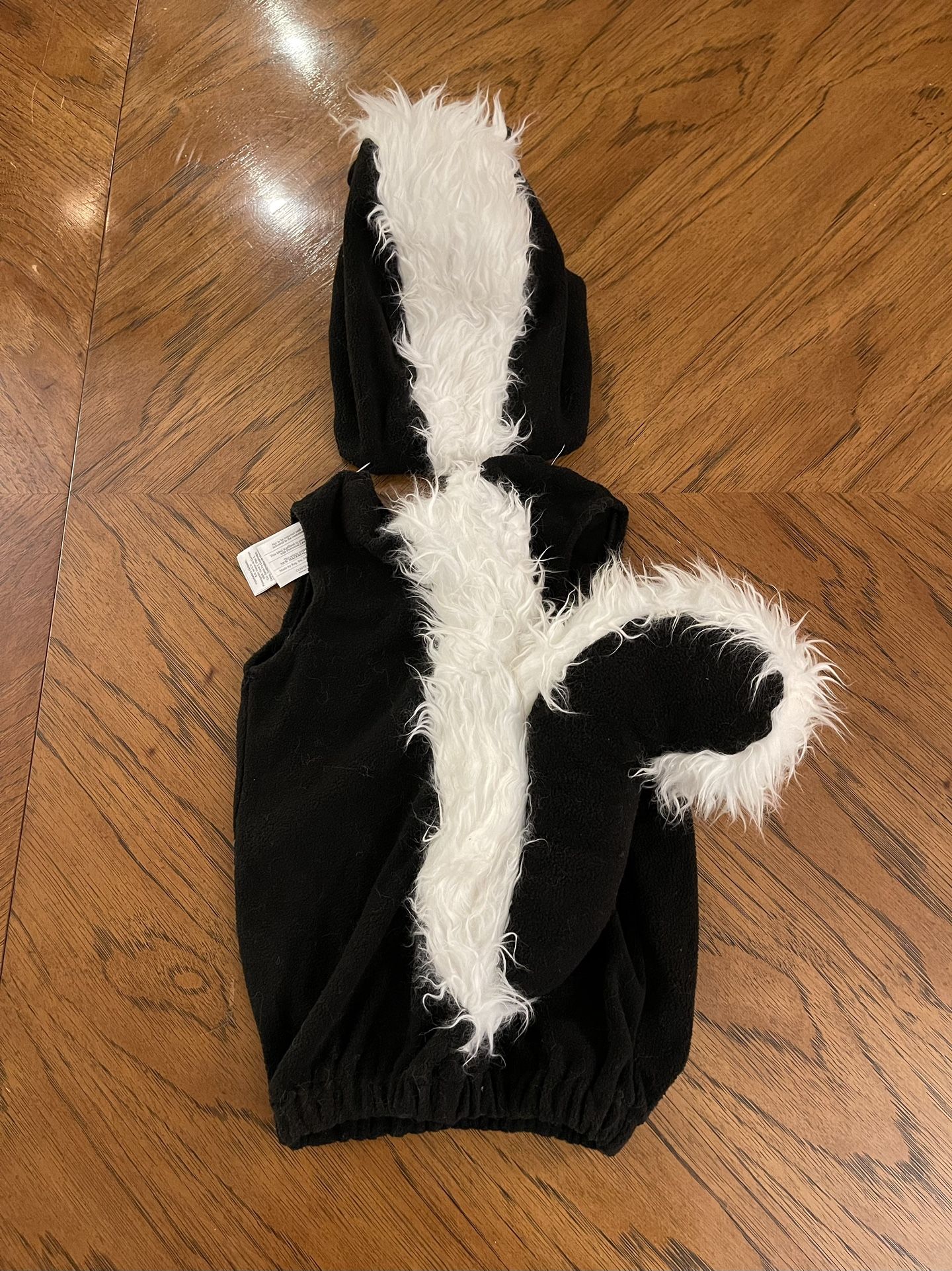 12-24 Month Like New Pottery Barn Kids Skunk Costume