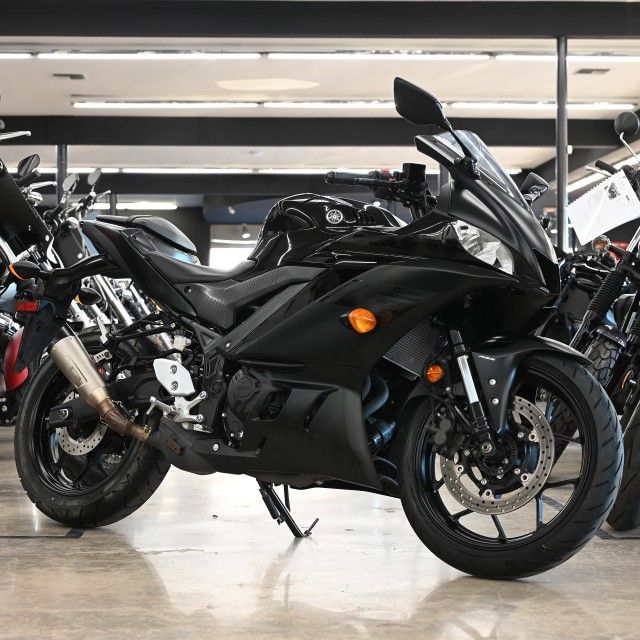2021 YAMAHA R3