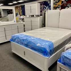 5pc Queen Size Bedroom Set $1,999