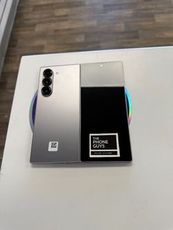 Samsung Galaxy Z Fold 6 (Unlocked) 256GB / Excellent - Payment Plan Available