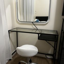 vanity mirror and chair 
