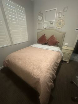 Queen Size Bed Frame+Mattress+Spring Box