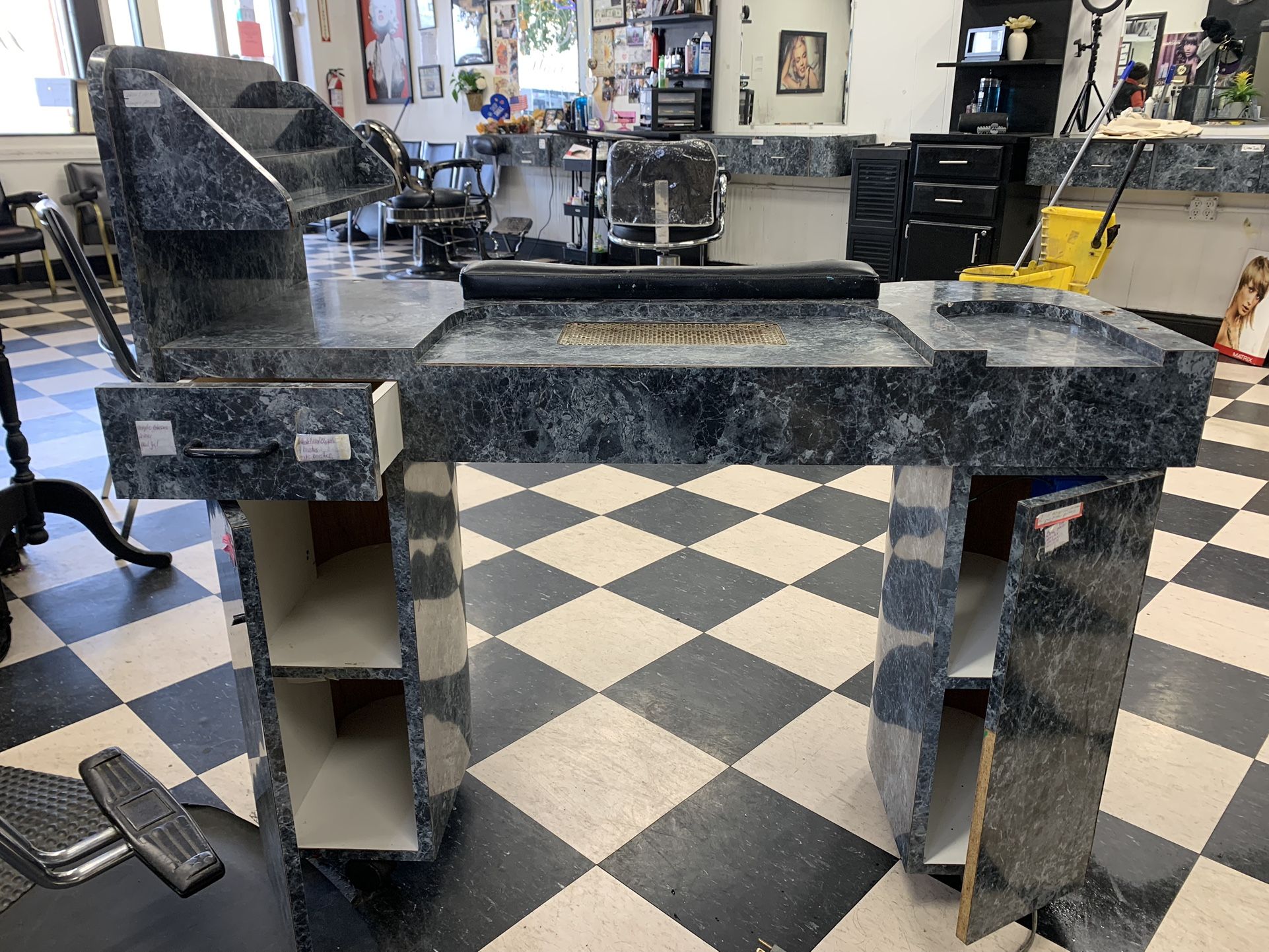 Used Nail Desk With On/off Fan Duster