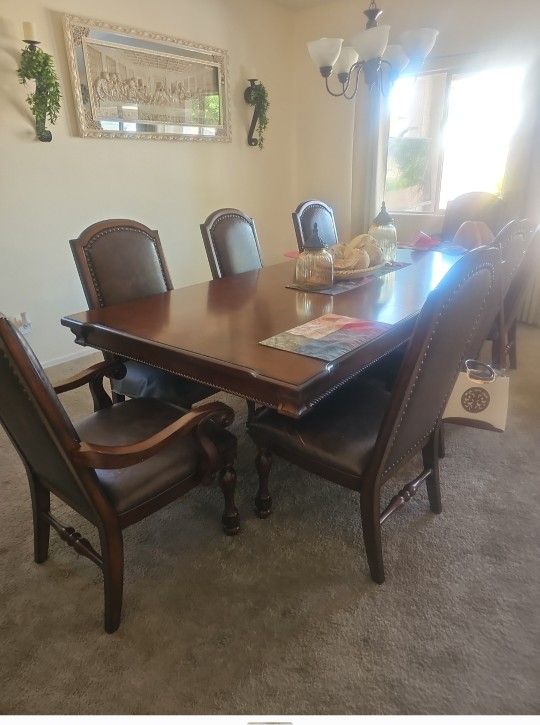 Dinning Table