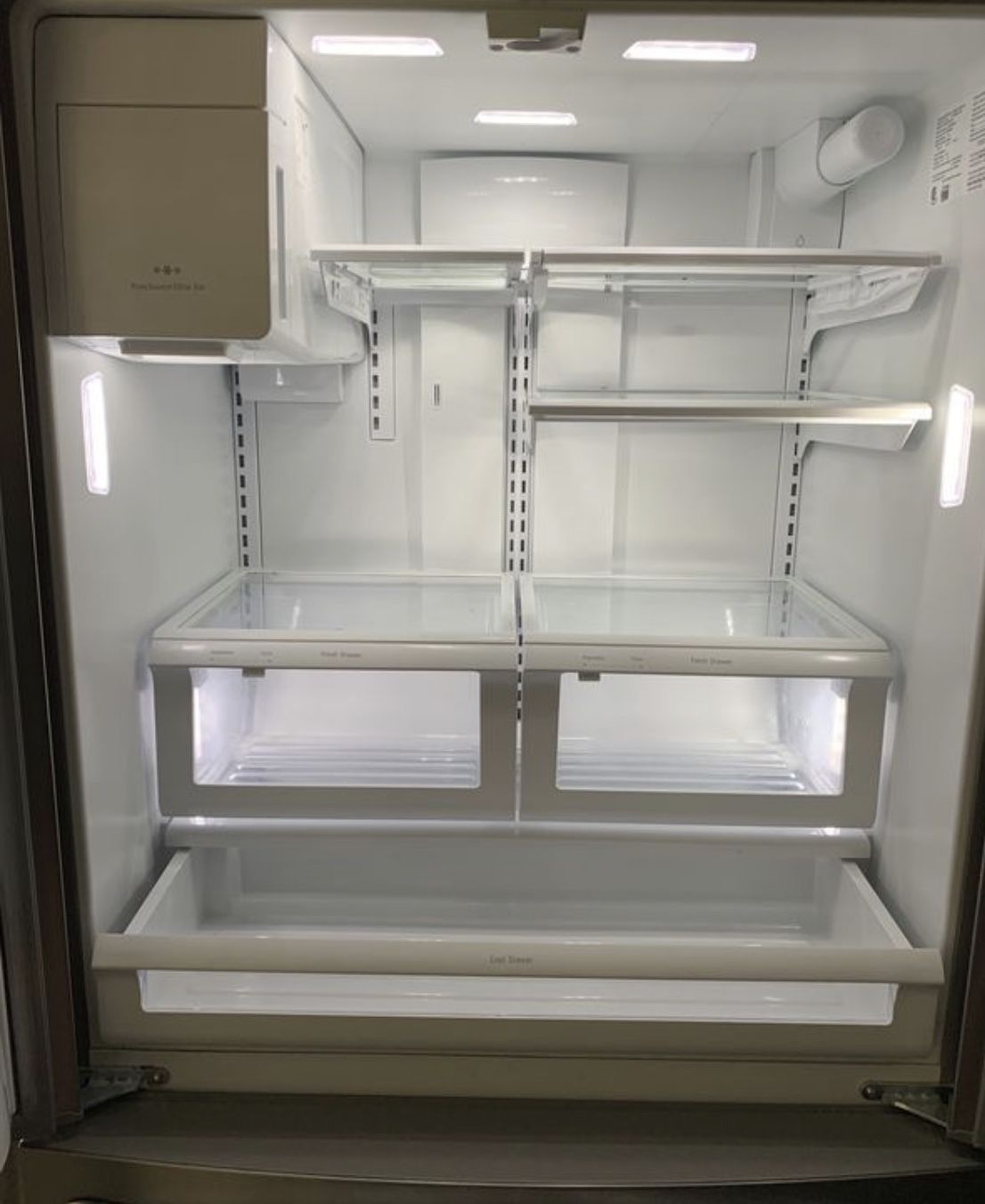 Frigidaire fridge/freezer. Must pick up. Ice maker makes ice but does not dispense. Otherwise