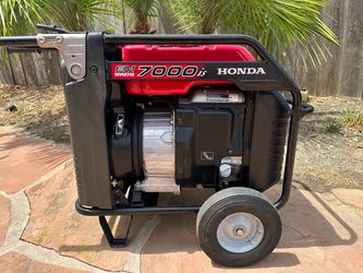 Honda EM7000is Inverter Generator