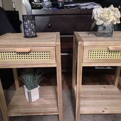 2 Nightstands Or End Tables 