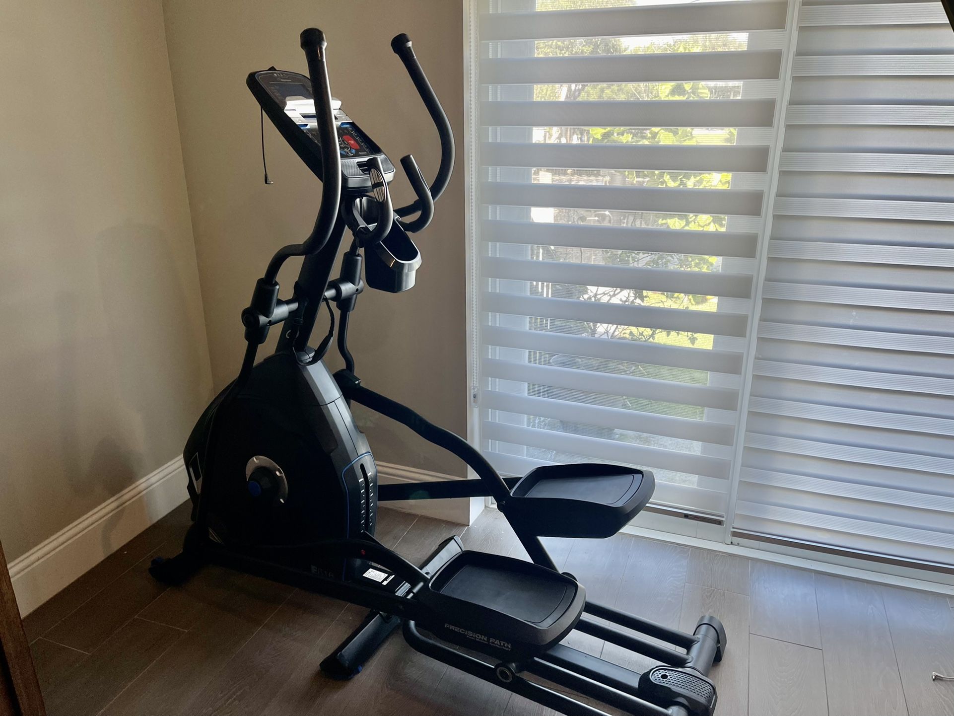 Elliptical Nautilus E616