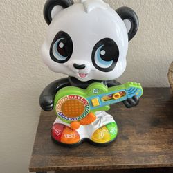 Singing Panda 