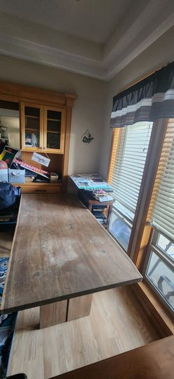 Wood dining table +6 black leather chairs