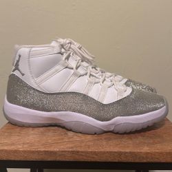 Jordan 11 Vast Grey 