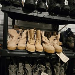 LOT Of 40 MILITARY TACTICAL BOOTS NEW 