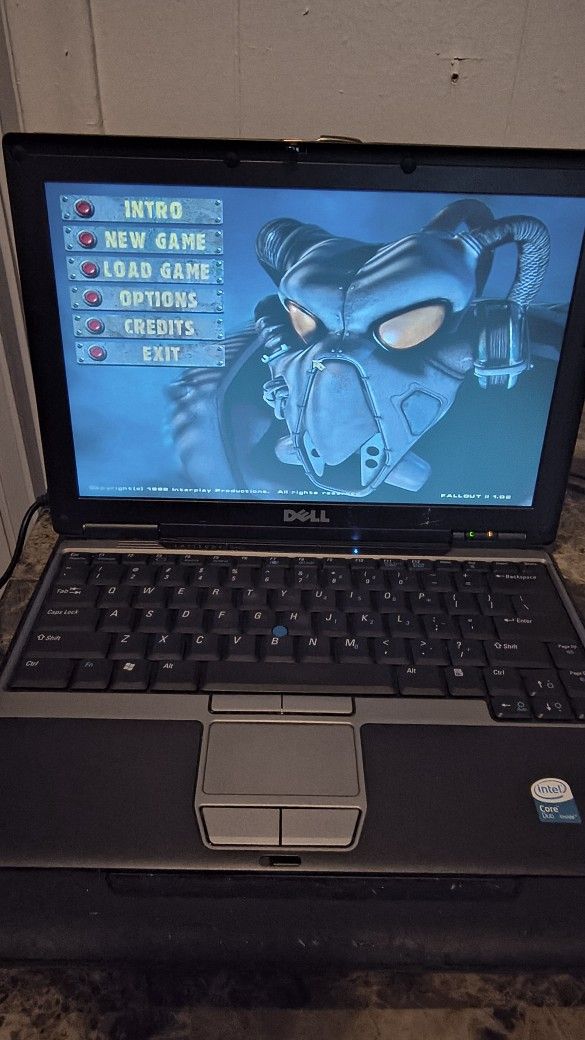 Vintage Dell Gaming Laptop Bundle - Windows XP & Floppy Drive