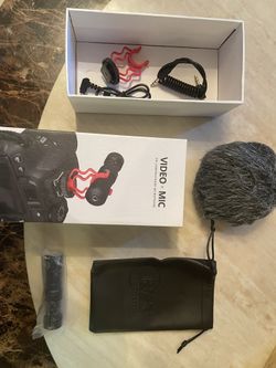 Video Microphone for Cameras and Phones E+