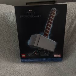 . LEGO Marvel Thor's Hammer