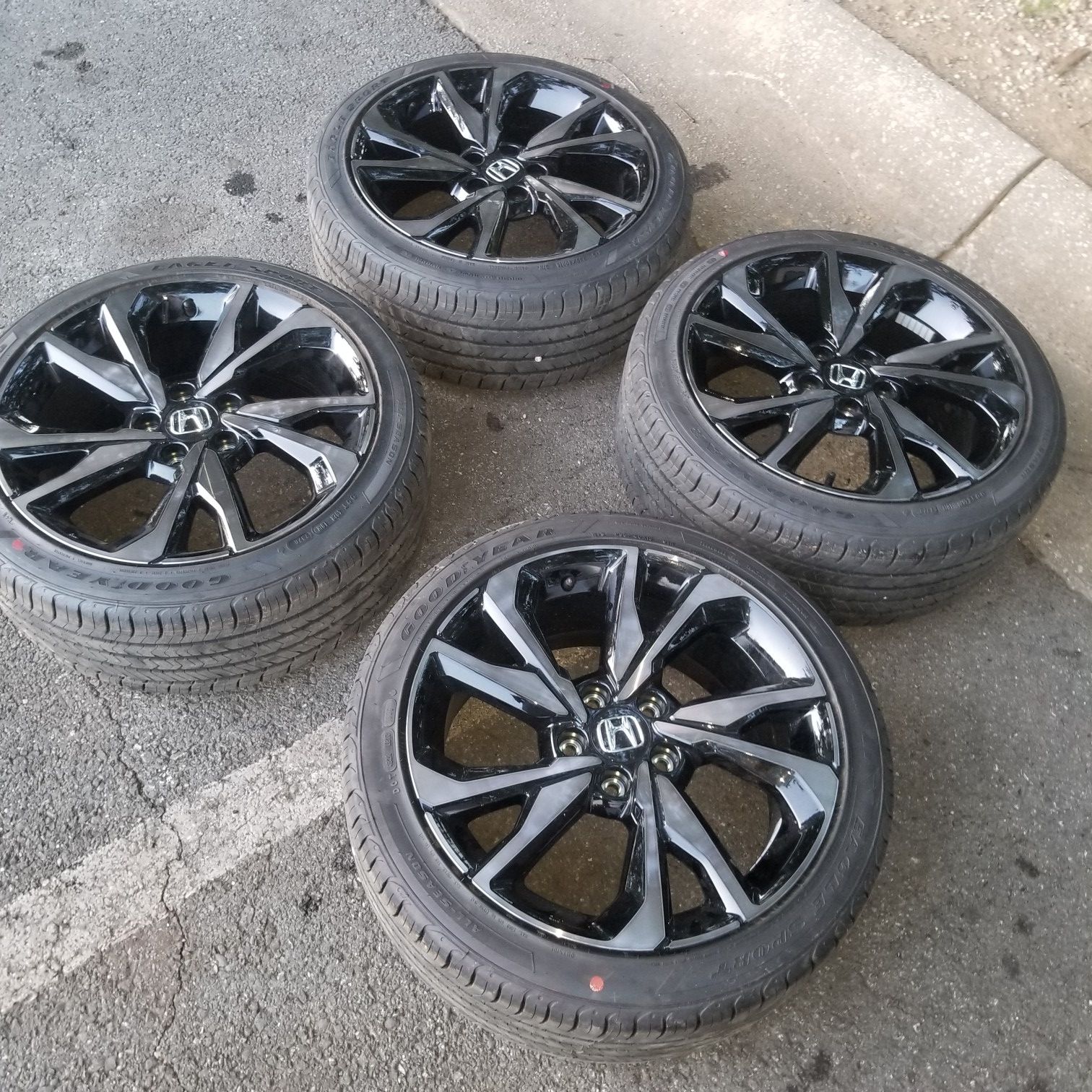 Honda Civic Sport wheels