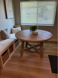 Pottery Barn Dinning table