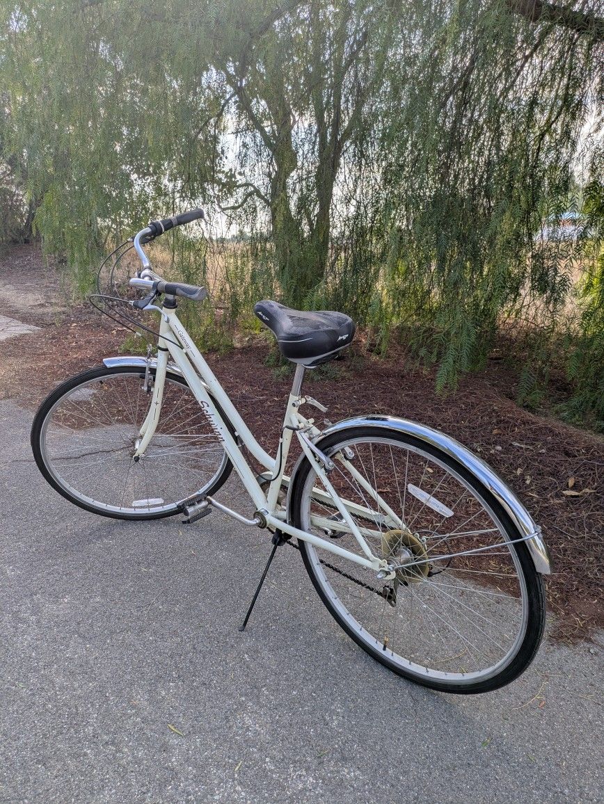 Schwinn Gateway Bike