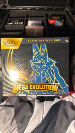 Mega Lucario Elite Trainer Box