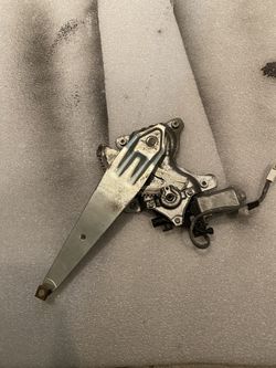 2001-2005 Lexus is300 rear passenger window regulator with motor 