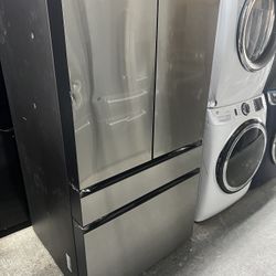 SAMSUNG 4 DOOR REFRIGERATOR