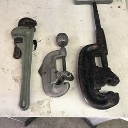 Pipe Cutter And Wrench 
