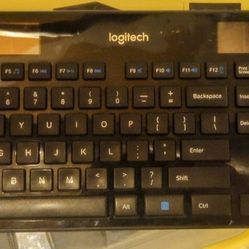 Logitech K750 Wireless Solar Keyboard